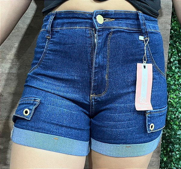 Shorts Jeans Levanta Bumbum com Ilhós Metálico Decorativo e Lycra