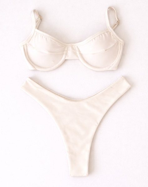 Biquíni Aventureiro Top Meia Taça Off White