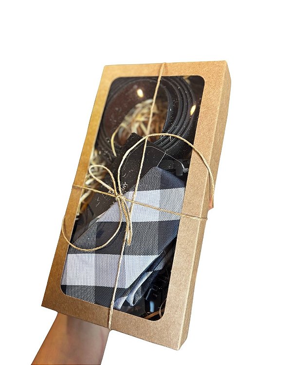 Kit Presente Masculino Premium: Cinto Casual Preto + Gravata Xadrez P&B | Box Presenteável