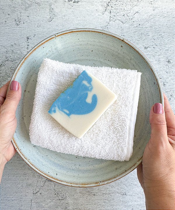 Sabonete Artesanal com Karité, Óleo de Girassol e Erva-Doce