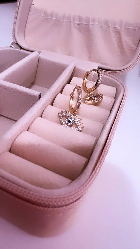 Brinco Argola Clique Pequena Cravejada com Olho Grego Todo Cravejado - Semijoia Banhada Ouro 18 K