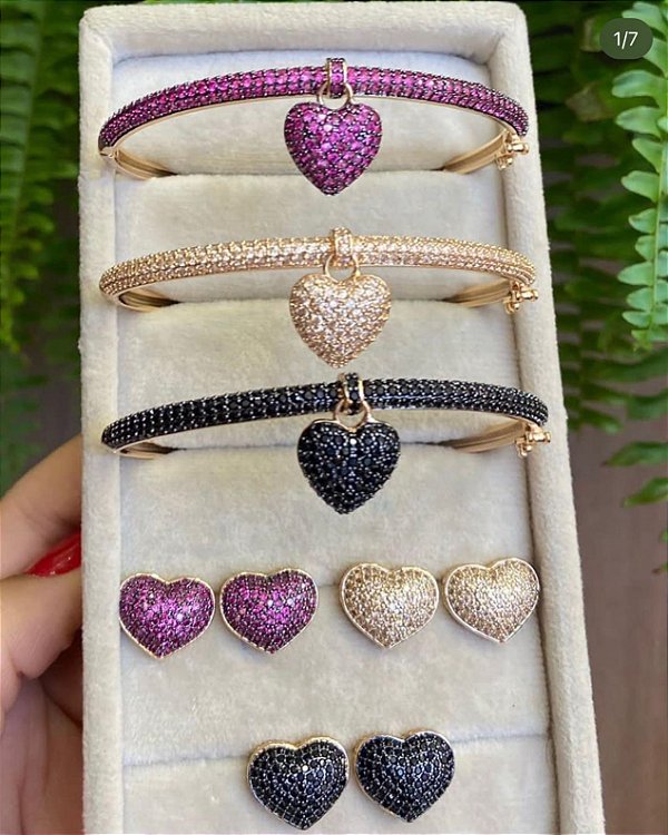 Bracelete Oval Cravejado Coração - Semijoia Banhado no Ouro 18K
