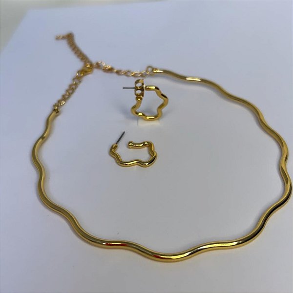 Colar/ Chocker /Gargantilha/ Aro  Ondulado Fino 3mm - Semijoia Banhada Ouro 18 K