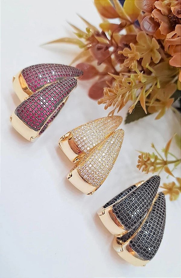 Brinco Argola Grande Gota Cravejado Zircônias Pretas - Semijoias Banhadas em Ouro 18k