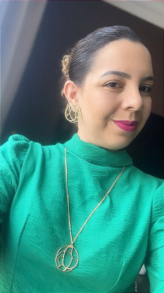 Conjunto Colar Grande com Pingente e Brinco Grande em Circulo Vazado  Liso eTrabalhado  - Semijoia Banhada a Ouro 18K