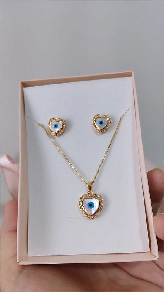 Conjunto Olho Grego em Coração de Madre Pérola Cravejado  - Colar e Brinco  - Semijoia Banhada a Ouro 18K