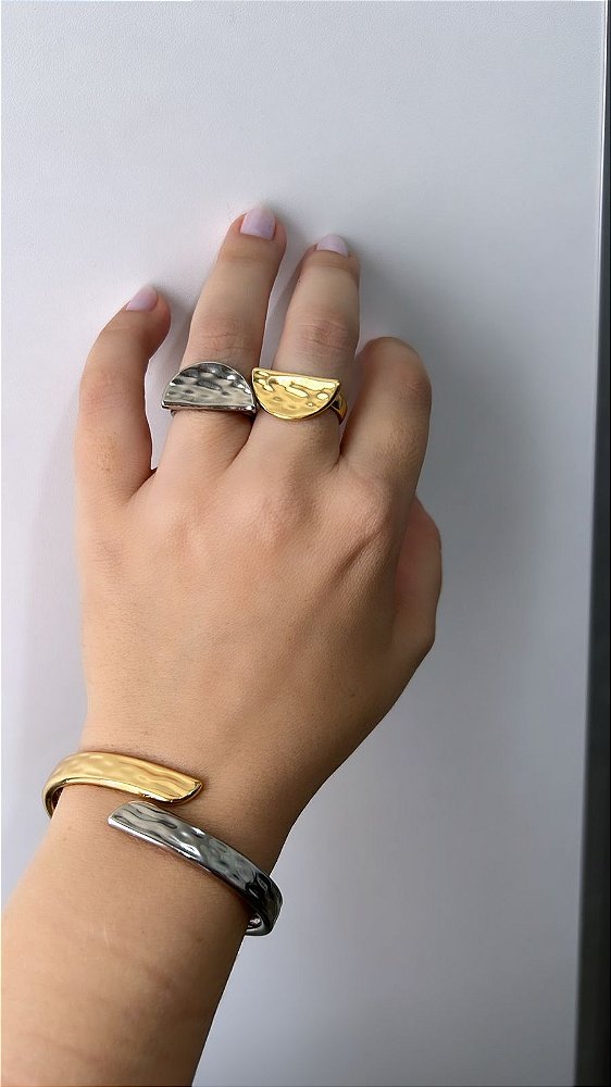 Bracelete/Pulseira Encaixe Dois Banhos Martelado - Elegante- Semijoia Banho Ouro 18K + Rodium