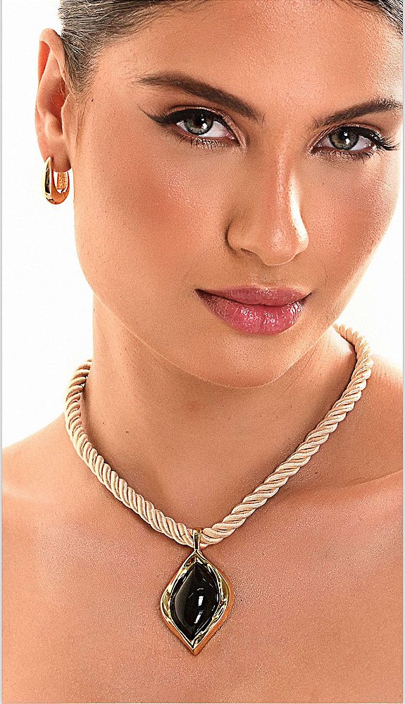 Colar Gisele Com Pingente em Resina Cores - Semijoia BanhoOuro 18K