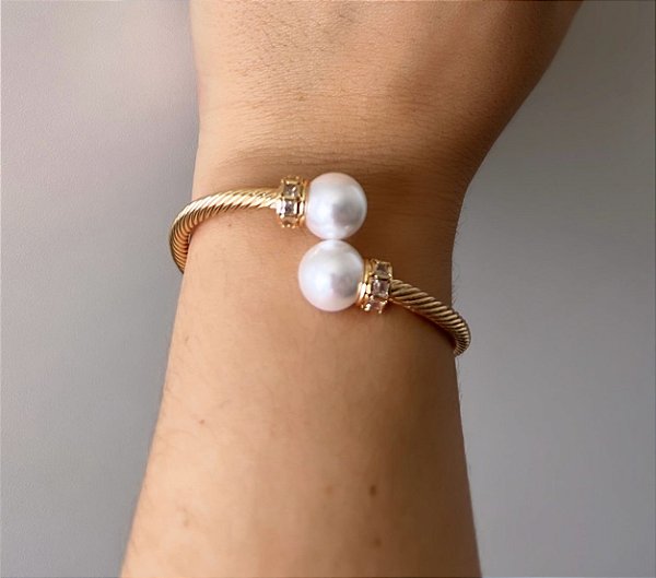 Bracelete Com Pérola Torcido Cabo de Aço Ajustável Elegante - Semijoia Banhado a Ouro 18K