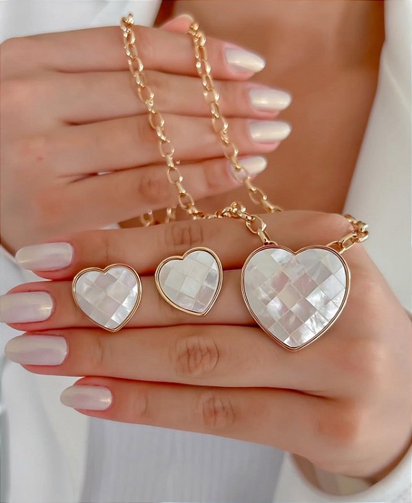 Conjunto Coração de Madrepérola - Semijoia  Banhada a Ouro 18K