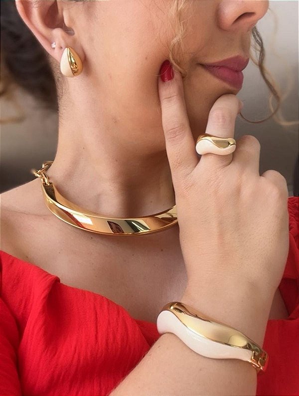 Colar Choker Movimento Dourado – Max Colar Moderna Semijoia Kalize - Banhada em Ouro 18K