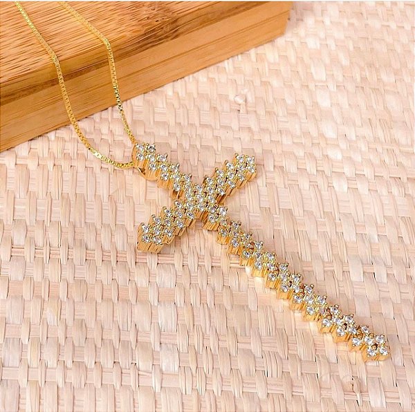 Colar Cruz Cravejado em Zircônias Cristal - Banhado a ouro 18K - Semijoias