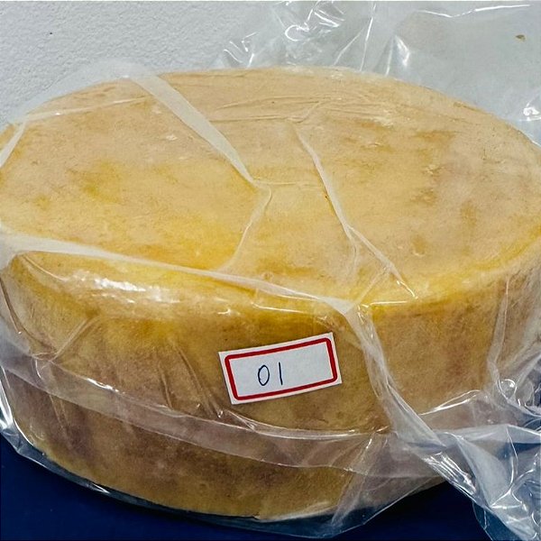 01 Queijo Artesanal Mantiqueira 1,990kg Maturado 6 meses