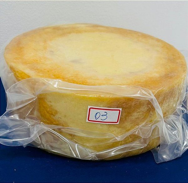 03 Queijo Artesanal Mantiqueira 1,730kg Maturado 6 meses