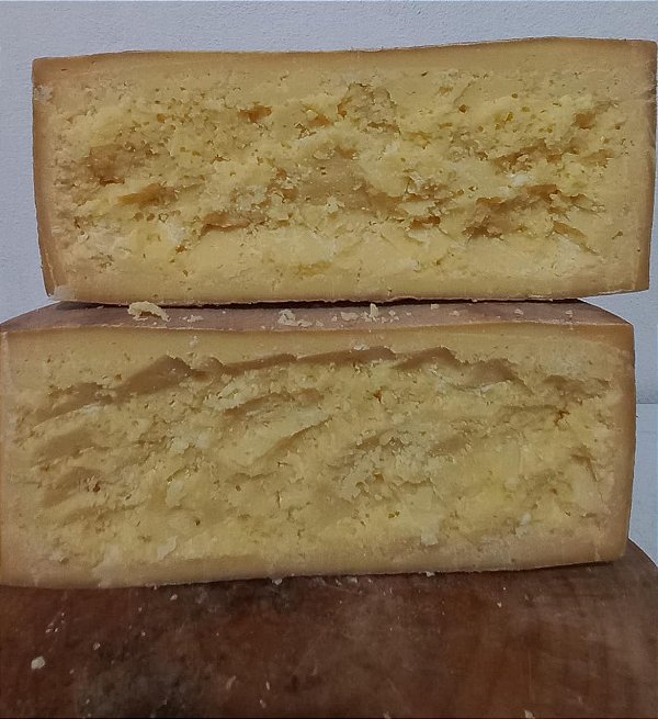 07 Queijo Artesanal Mantiqueira 3,625kg Maturado 6 meses