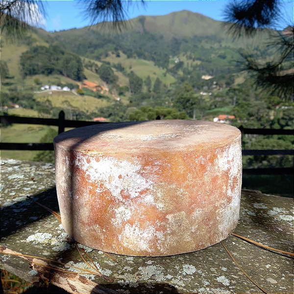 47 Queijo Artesanal Mantiqueira 3,810kg Maturado 6 meses
