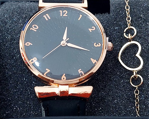 Conjunto de Relógio e Pulseira de Coração Vazado