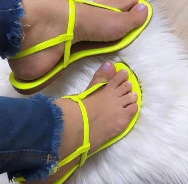 Sandália Rasteirinha Verde Neon