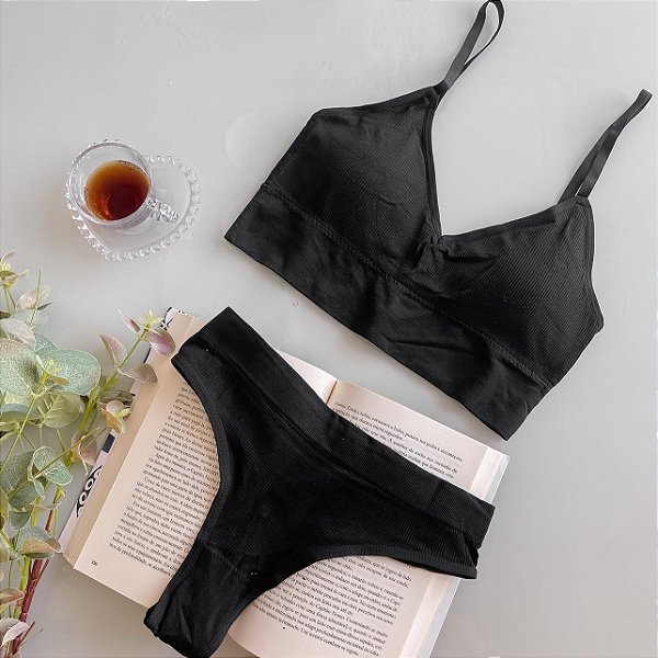Conjunto Canelado Confort Top com bojo calcinha fio Preto