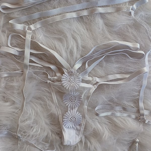 Conjunto Lingerie Jasmin com Cinta Liga Branco