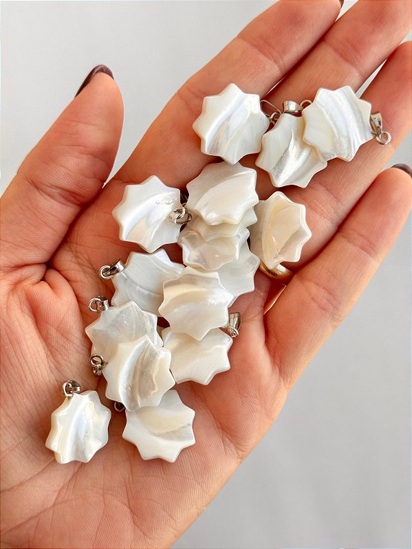 Pingente de Madre Pérola Sol - Amor Universal, Sensibilidade e Riqueza