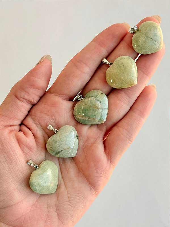 Pingente de Coração de Água Marinha - Pedra da Ansiedade, Desfaz Confusões, Protege os Pensamentos