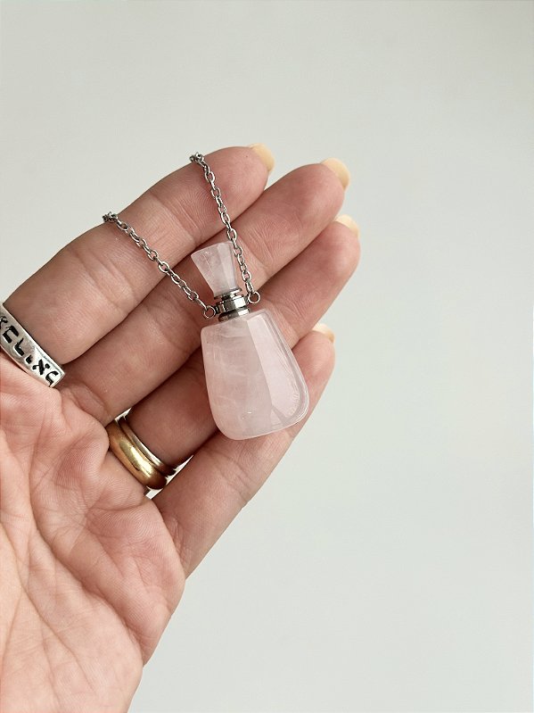 Colar Difusor Poção de Quartzo Rosa - Pedra do Amor - Cura do Coração, Amor Próprio, Perdão e Gratidão
