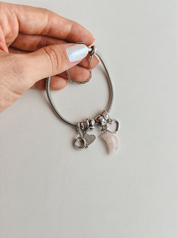Berloque de Lua - Quartzo Rosa - Pedra do Amor - Cura do Coração, Amor Próprio, Perdão e Gratidão