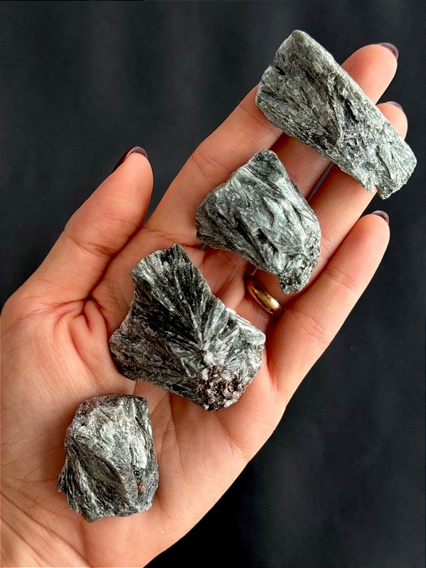 Serafinita - Cristal RARO - Transformações Profundas; Libertação; Canal Espiritual