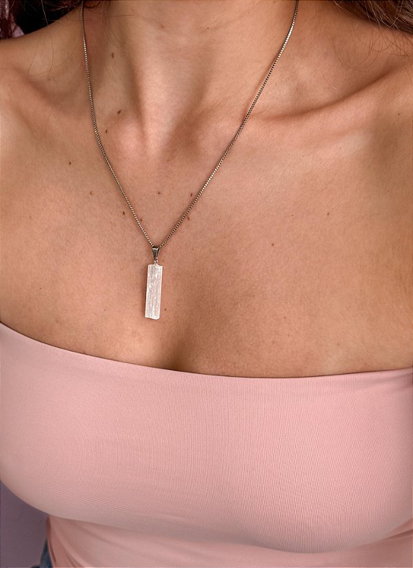 Corrente de Aço 45cm com Pingente de Selenita - Limpeza Energética; Paz de Espírito; Cansaço Mental e Dores