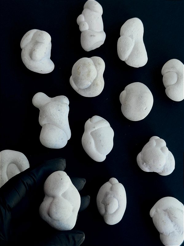 Calcita das Fadas M - Mistério; Encantamento; Ciclos da vida; Solidão