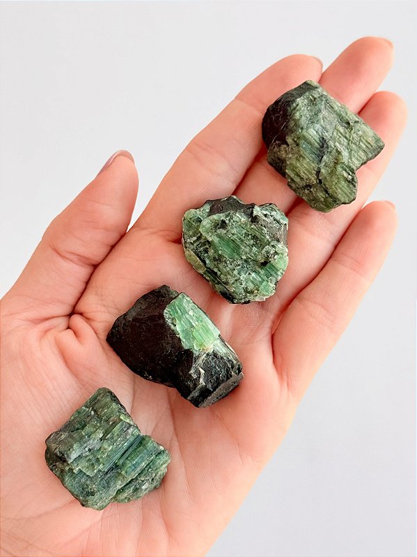 Turmalina Verde e Preta P - Imã de Prosperidade; Cura; Poder de Manifestação