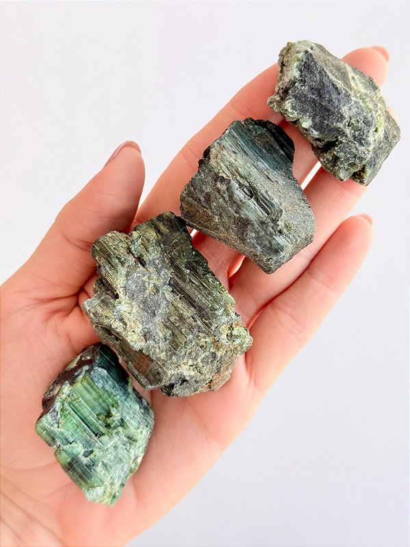 Turmalina Verde e Preta - Imã de Prosperidade; Cura; Poder de Manifestação