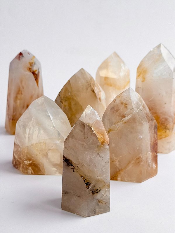 Ponta de Quartzo Hematoide Amarelo - Escudo de Luz; Vitalidade; Dúvidas e Inseguranças; Ancoramento