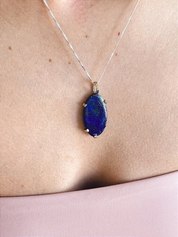 Pingente de Lápis Lazúli - Peça Única - PLAPLAZ03 - Dom, Propósito, Objetividade; Estimula Inteligência; Capta Mensagens Espirituais