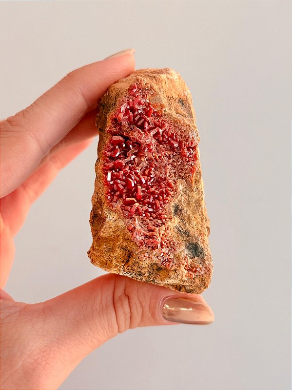 Vanadinita Bruta - Peça Única - VAN54 134g - "Pedra do Trabalho"; Transformar Sonhos em Ação