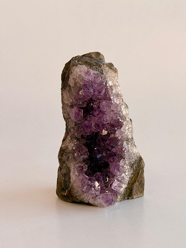 Drusa de Ametista Encantada - DAE109 186g - Eleva a Vibração; Intuição e Conexão