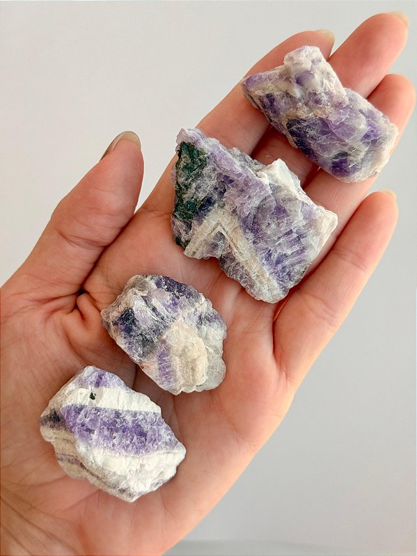 Ametista Chevron Bruta - Intuição, Conexão, Espiritualidade e Eleva a Vibração