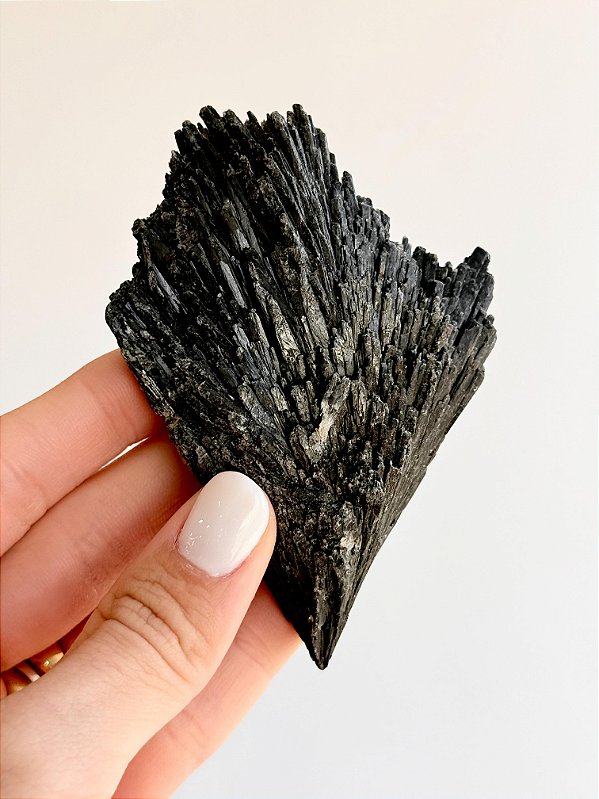 Cianita Preta - CP43 98g - Vassoura de Bruxa - Proteção, Varre para longe a negatividade