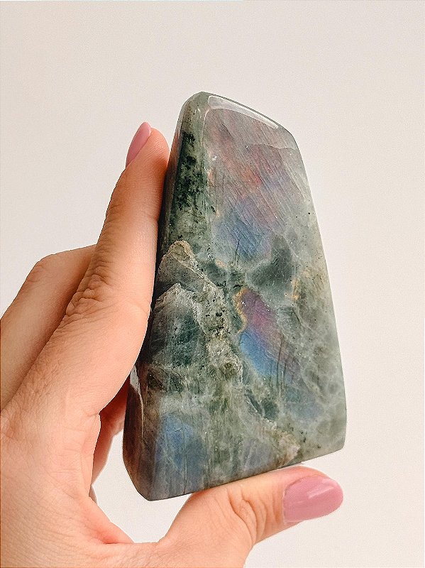 Labradorita Lapidada LAB187 - 140g - Pedra da Magia; Quem é você; Conexão Espiritual