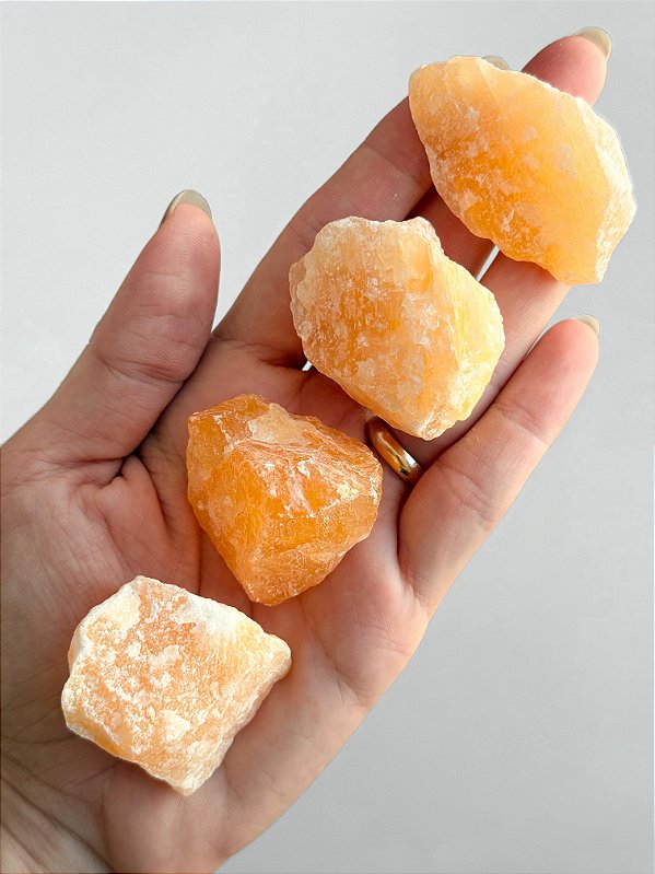 Calcita Amarela Bruta - Movimento, Realizações, Alegria e Entusiasmo