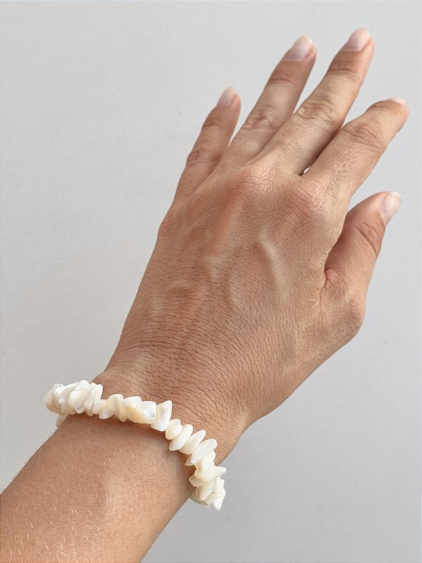 Pulseira de Madre Pérola Branca - Amor Incondicional, Riqueza, Beleza, Proteção e Pensamentos de Paz