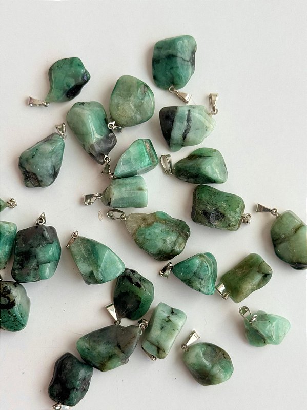 Pingente de Esmeralda Rolada - Beleza e Amor Bem Sucedido