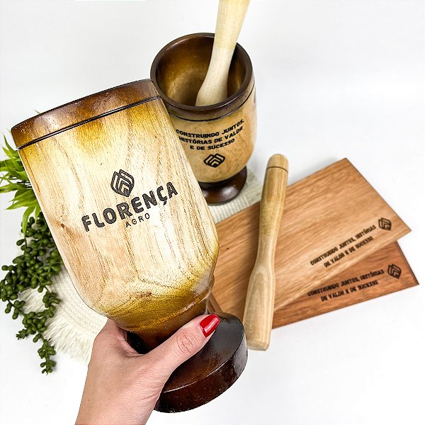 Kit Caipira Personalizado - Tábua de Eucalipto e Copo Caipira