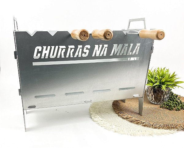 Kit Churrasqueira Portátil Personalizada C/ 3 Espetos Simples e 1 Duplo