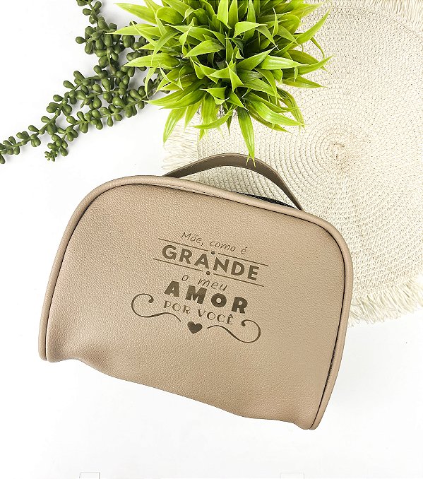 Necessaire Encanto de Couro Sintético Personalizada