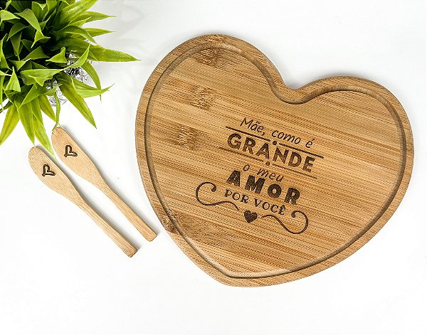 Kit Tábua Bambu Formato Coração C/2 Espátulas Personalizado - Mãe