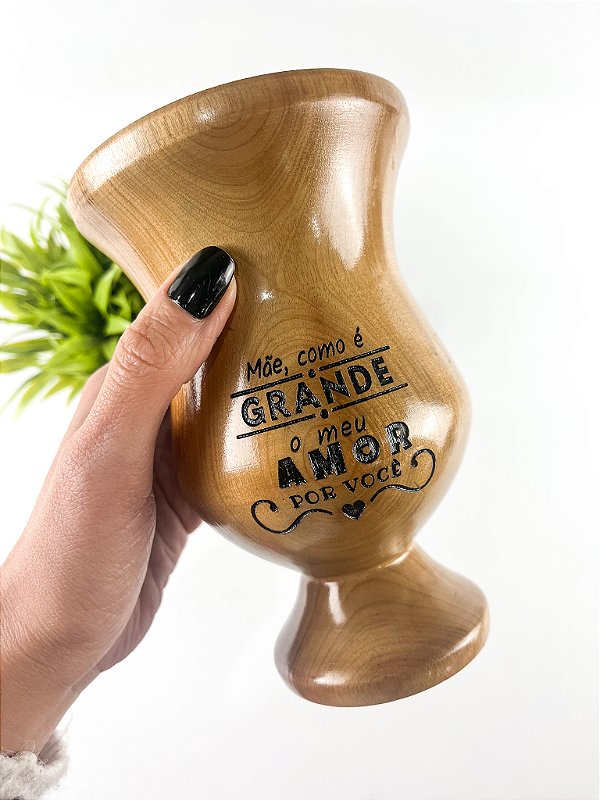 Cuia de Madeira com Pé Personalizada - Mãe