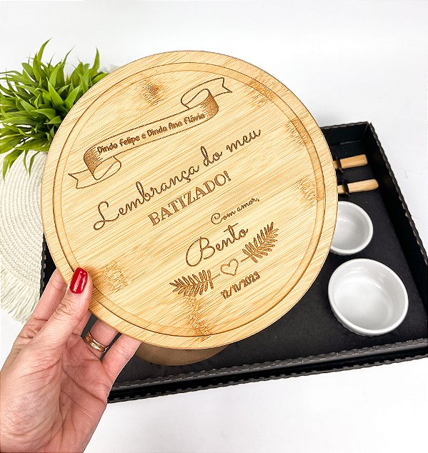 Kit para Petisco com Tábua Redonda 21cm Personalizado – 5 Peças