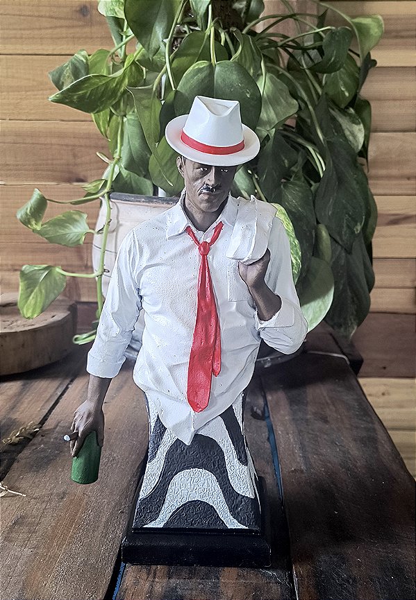 Busto Seu Zé Pelintra